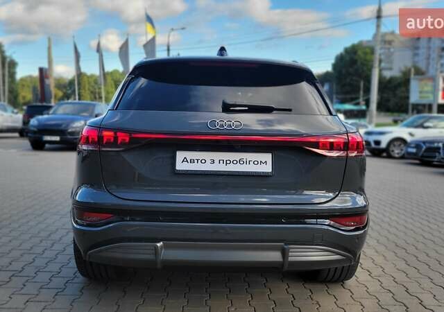 Сірий Ауді Q6 e-tron, об'ємом двигуна 0 л та пробігом 6 тис. км за 79700 $, фото 4 на Automoto.ua