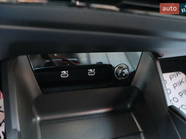 Серый Ауди Q6 e-tron, объемом двигателя 0 л и пробегом 1 тыс. км за 76900 $, фото 31 на Automoto.ua