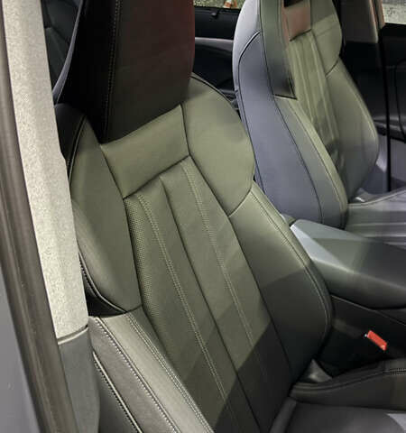 Серый Ауди Q6 e-tron, объемом двигателя 0 л и пробегом 1 тыс. км за 75000 $, фото 41 на Automoto.ua