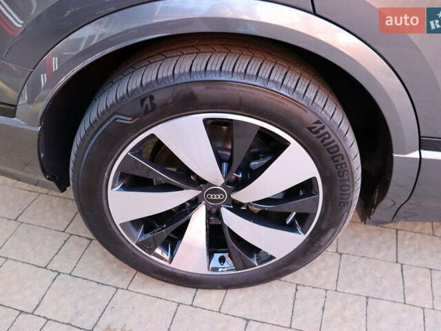 Серый Ауди Q6 e-tron, объемом двигателя 0 л и пробегом 1 тыс. км за 76900 $, фото 4 на Automoto.ua