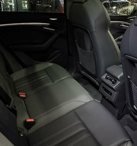 Серый Ауди Q6 e-tron, объемом двигателя 0 л и пробегом 1 тыс. км за 75000 $, фото 39 на Automoto.ua