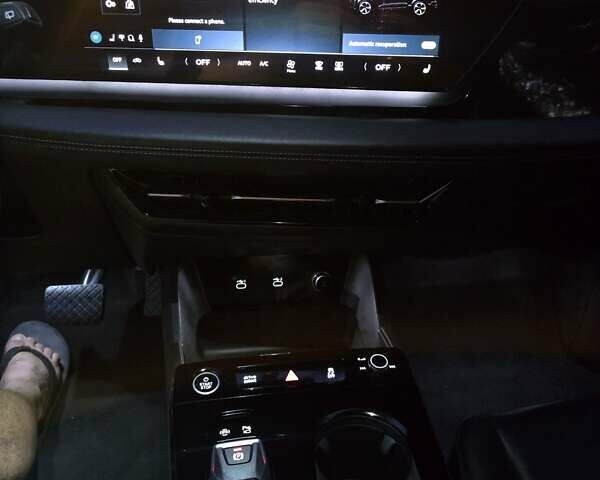 Серый Ауди Q6 e-tron, объемом двигателя 0 л и пробегом 3 тыс. км за 45000 $, фото 7 на Automoto.ua