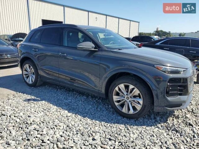 Серый Ауди Q6 e-tron, объемом двигателя 0 л и пробегом 2 тыс. км за 13000 $, фото 3 на Automoto.ua