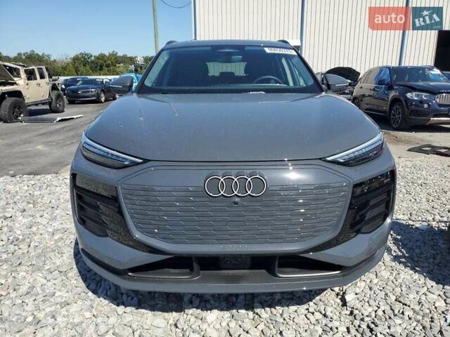 Серый Ауди Q6 e-tron, объемом двигателя 0 л и пробегом 2 тыс. км за 13000 $, фото 4 на Automoto.ua