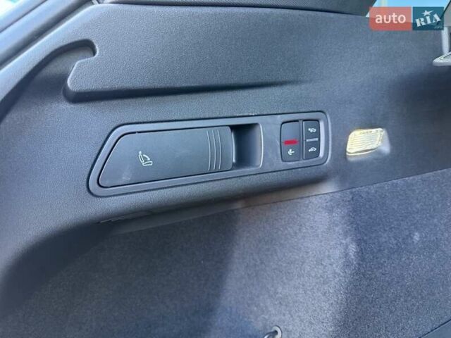 Синий Ауди Q6 e-tron, объемом двигателя 0 л и пробегом 8 тыс. км за 76500 $, фото 38 на Automoto.ua