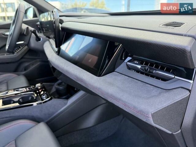 Синий Ауди Q6 e-tron, объемом двигателя 0 л и пробегом 8 тыс. км за 76500 $, фото 26 на Automoto.ua