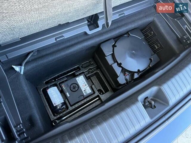 Синий Ауди Q6 e-tron, объемом двигателя 0 л и пробегом 8 тыс. км за 76500 $, фото 65 на Automoto.ua