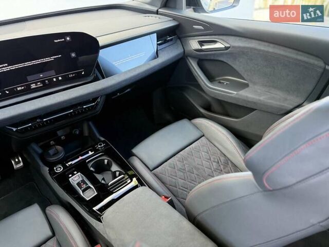 Синий Ауди Q6 e-tron, объемом двигателя 0 л и пробегом 8 тыс. км за 76500 $, фото 15 на Automoto.ua