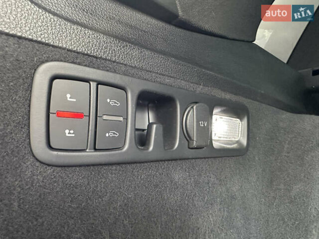 Черный Ауди Q7 e-tron, объемом двигателя 3 л и пробегом 223 тыс. км за 39999 $, фото 58 на Automoto.ua