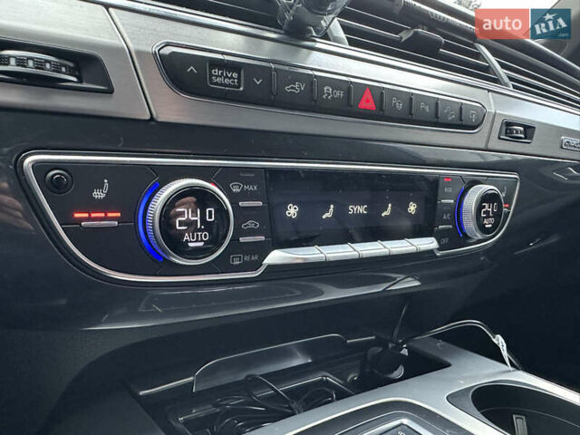 Черный Ауди Q7 e-tron, объемом двигателя 3 л и пробегом 223 тыс. км за 39999 $, фото 28 на Automoto.ua