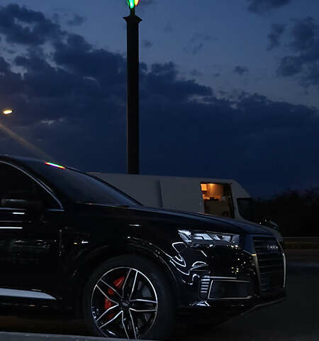 Черный Ауди Q7 e-tron, объемом двигателя 3 л и пробегом 223 тыс. км за 39999 $, фото 2 на Automoto.ua