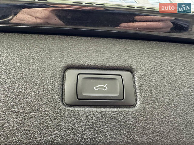 Черный Ауди Q7 e-tron, объемом двигателя 3 л и пробегом 223 тыс. км за 39999 $, фото 60 на Automoto.ua