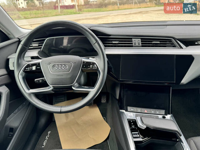 Черный Ауди Q7 e-tron, объемом двигателя 0 л и пробегом 160 тыс. км за 24975 $, фото 15 на Automoto.ua