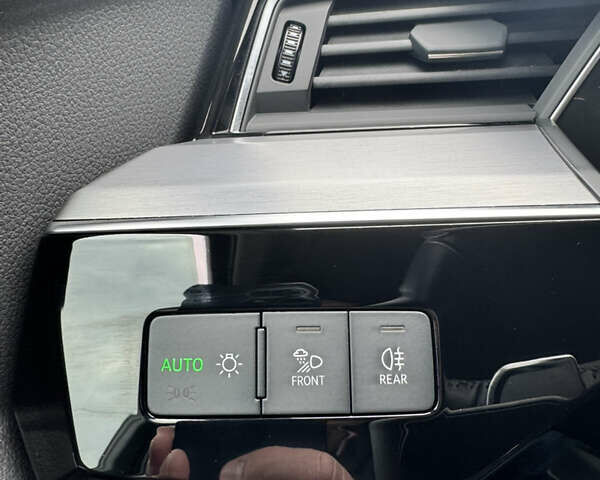 Черный Ауди Q7 e-tron, объемом двигателя 0 л и пробегом 160 тыс. км за 24975 $, фото 41 на Automoto.ua
