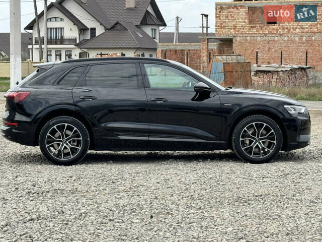 Черный Ауди Q7 e-tron, объемом двигателя 0 л и пробегом 160 тыс. км за 24975 $, фото 2 на Automoto.ua