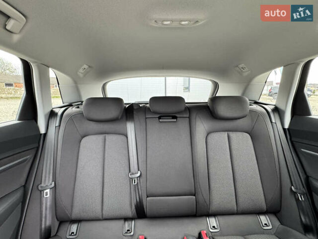 Черный Ауди Q7 e-tron, объемом двигателя 0 л и пробегом 160 тыс. км за 24975 $, фото 37 на Automoto.ua