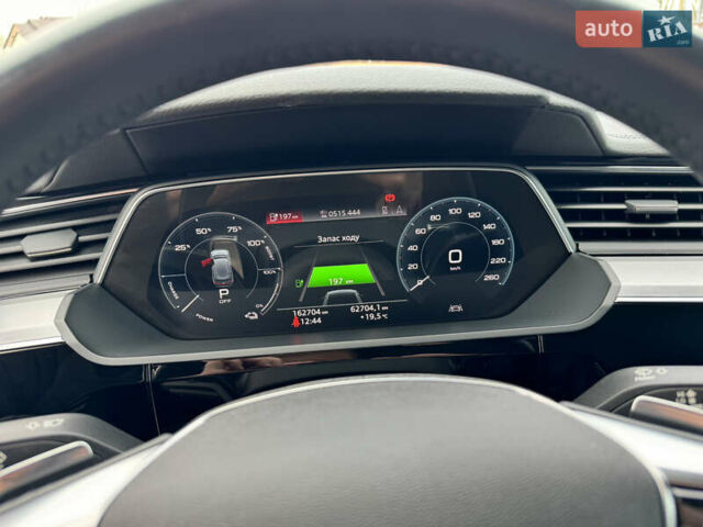Черный Ауди Q7 e-tron, объемом двигателя 0 л и пробегом 160 тыс. км за 24975 $, фото 27 на Automoto.ua