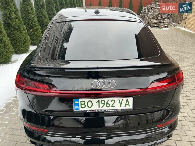 Черный Ауди Q7 e-tron, объемом двигателя 0 л и пробегом 40 тыс. км за 37800 $, фото 9 на Automoto.ua