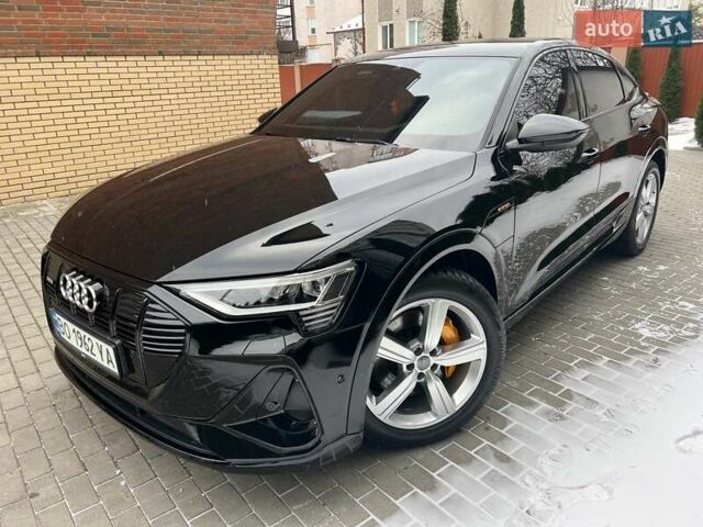 Черный Ауди Q7 e-tron, объемом двигателя 0 л и пробегом 40 тыс. км за 37800 $, фото 4 на Automoto.ua