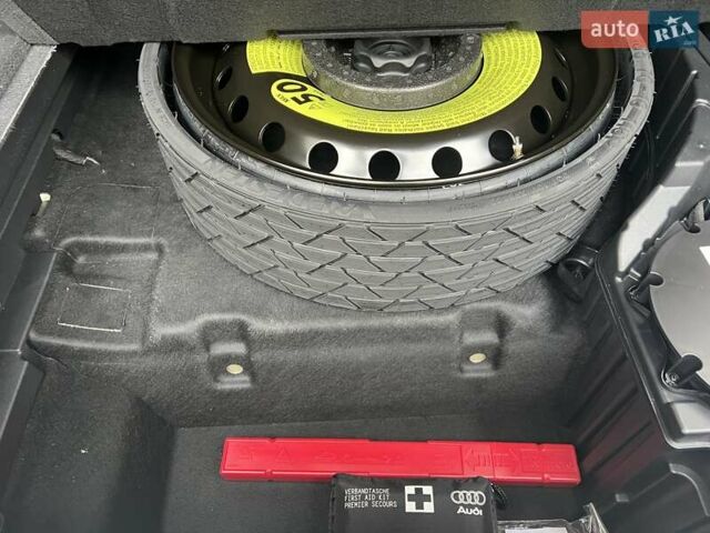 Черный Ауди Q7 e-tron, объемом двигателя 0 л и пробегом 40 тыс. км за 37800 $, фото 22 на Automoto.ua