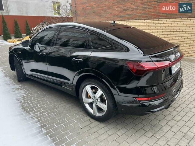 Черный Ауди Q7 e-tron, объемом двигателя 0 л и пробегом 40 тыс. км за 37800 $, фото 10 на Automoto.ua
