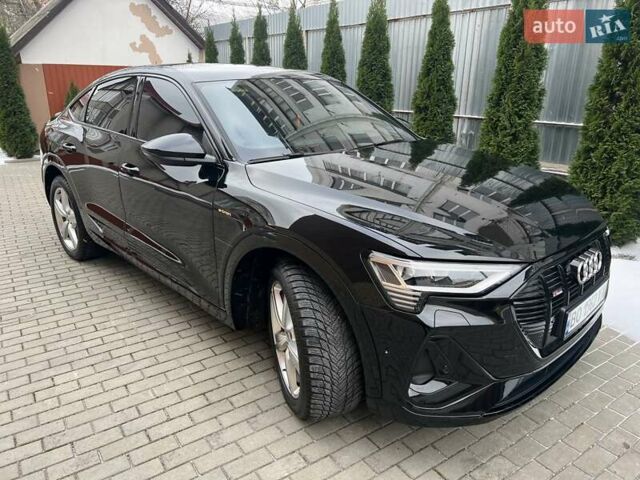 Черный Ауди Q7 e-tron, объемом двигателя 0 л и пробегом 40 тыс. км за 37800 $, фото 1 на Automoto.ua