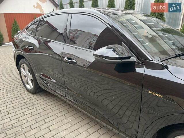 Черный Ауди Q7 e-tron, объемом двигателя 0 л и пробегом 40 тыс. км за 37800 $, фото 2 на Automoto.ua