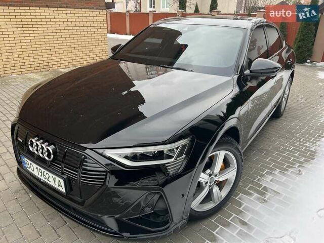 Черный Ауди Q7 e-tron, объемом двигателя 0 л и пробегом 40 тыс. км за 37800 $, фото 3 на Automoto.ua