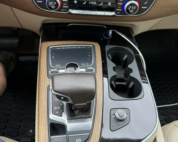 Ауди Q7 e-tron, объемом двигателя 3 л и пробегом 160 тыс. км за 43500 $, фото 30 на Automoto.ua