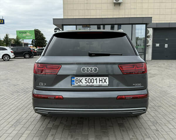 Ауди Q7 e-tron, объемом двигателя 3 л и пробегом 160 тыс. км за 43500 $, фото 12 на Automoto.ua