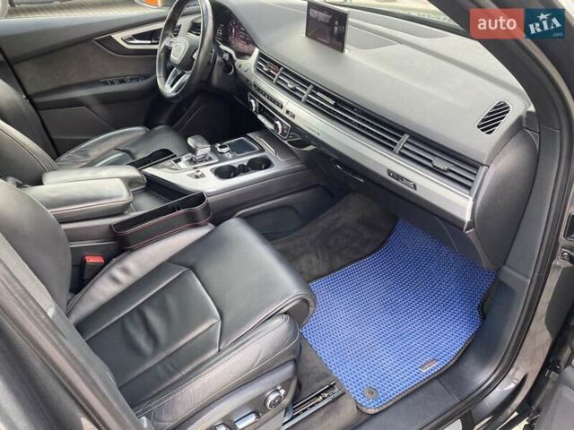 Серый Ауди Q7 e-tron, объемом двигателя 3 л и пробегом 313 тыс. км за 39900 $, фото 18 на Automoto.ua