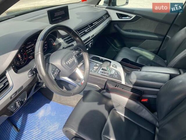 Серый Ауди Q7 e-tron, объемом двигателя 3 л и пробегом 313 тыс. км за 39900 $, фото 54 на Automoto.ua