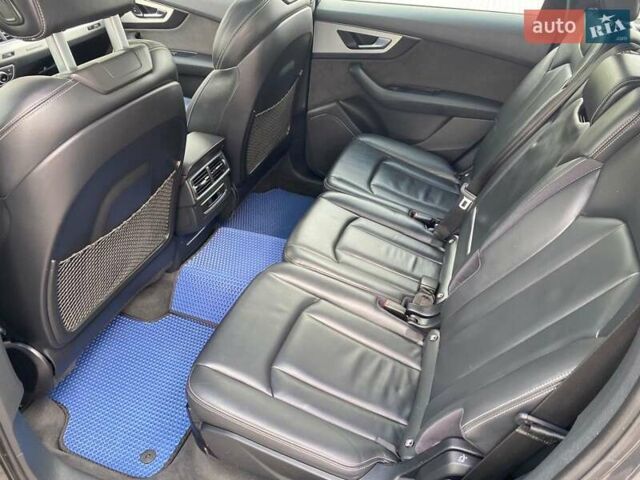 Серый Ауди Q7 e-tron, объемом двигателя 3 л и пробегом 313 тыс. км за 39900 $, фото 7 на Automoto.ua