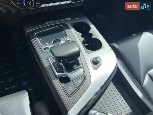 Сірий Ауді Q7 e-tron, об'ємом двигуна 3 л та пробігом 192 тис. км за 39900 $, фото 26 на Automoto.ua