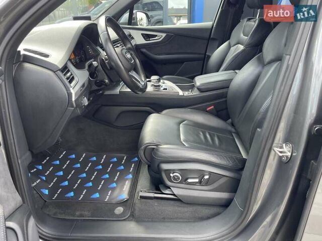 Сірий Ауді Q7 e-tron, об'ємом двигуна 3 л та пробігом 192 тис. км за 39900 $, фото 18 на Automoto.ua