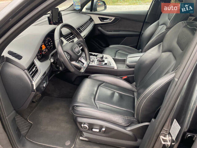 Серый Ауди Q7 e-tron, объемом двигателя 0 л и пробегом 219 тыс. км за 36800 $, фото 28 на Automoto.ua