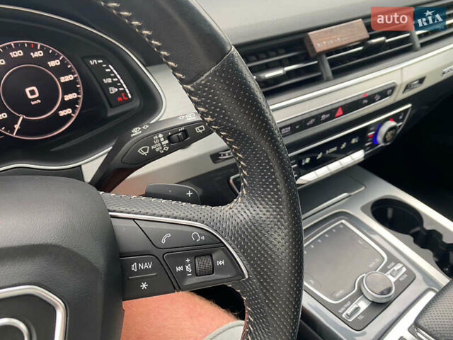 Серый Ауди Q7 e-tron, объемом двигателя 0 л и пробегом 219 тыс. км за 36800 $, фото 16 на Automoto.ua