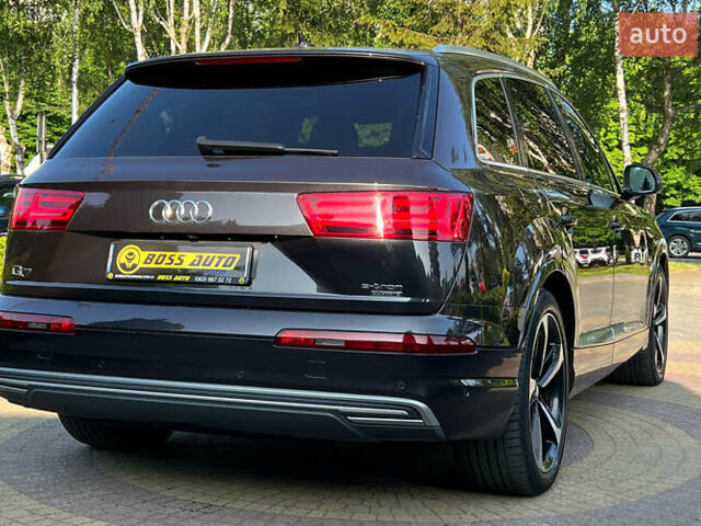 Серый Ауди Q7 e-tron, объемом двигателя 3 л и пробегом 175 тыс. км за 51990 $, фото 6 на Automoto.ua
