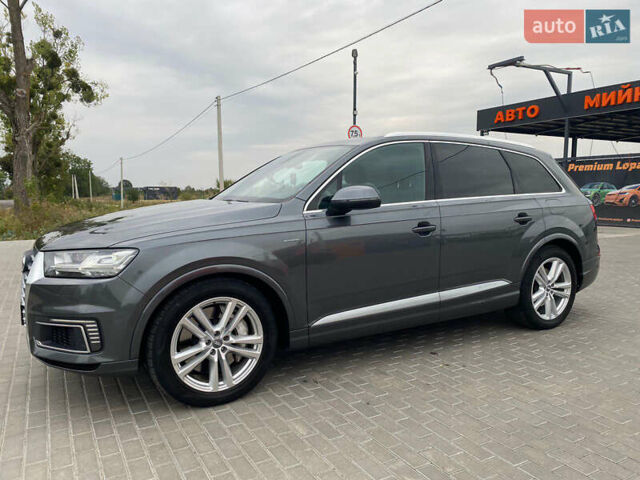 Серый Ауди Q7 e-tron, объемом двигателя 0 л и пробегом 219 тыс. км за 36800 $, фото 47 на Automoto.ua