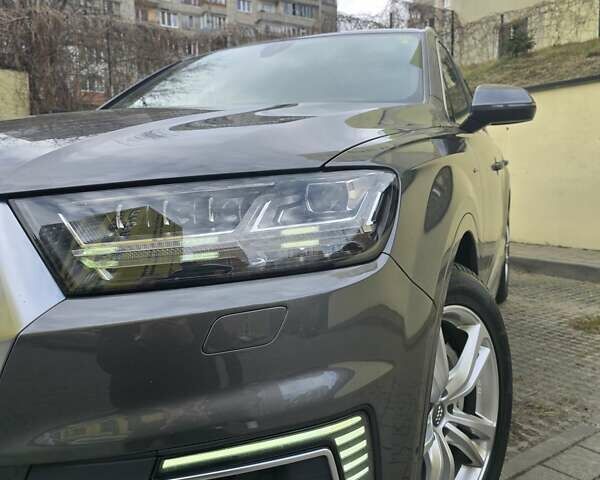 Серый Ауди Q7 e-tron, объемом двигателя 2.97 л и пробегом 210 тыс. км за 41200 $, фото 14 на Automoto.ua