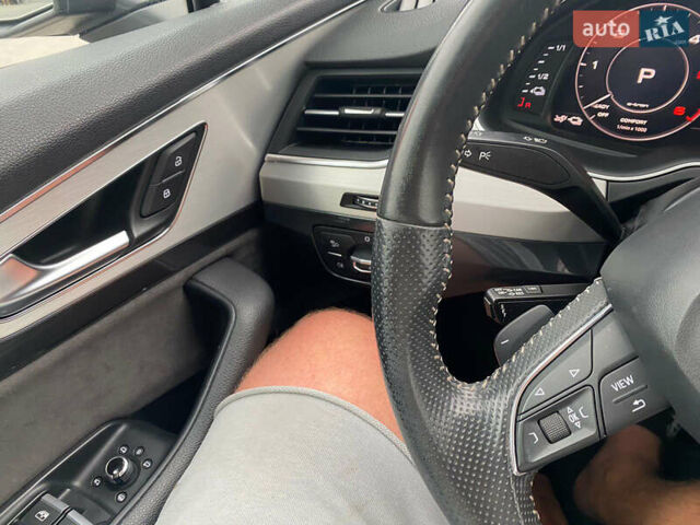 Серый Ауди Q7 e-tron, объемом двигателя 0 л и пробегом 219 тыс. км за 36800 $, фото 20 на Automoto.ua
