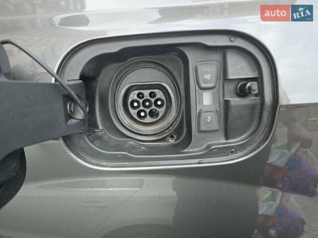 Серый Ауди Q7 e-tron, объемом двигателя 2.97 л и пробегом 210 тыс. км за 41200 $, фото 24 на Automoto.ua