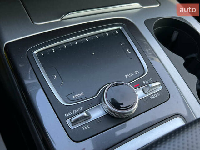 Серый Ауди Q7 e-tron, объемом двигателя 3 л и пробегом 175 тыс. км за 51990 $, фото 20 на Automoto.ua