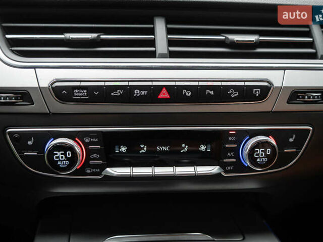 Синий Ауди Q7 e-tron, объемом двигателя 2.97 л и пробегом 153 тыс. км за 38900 $, фото 42 на Automoto.ua