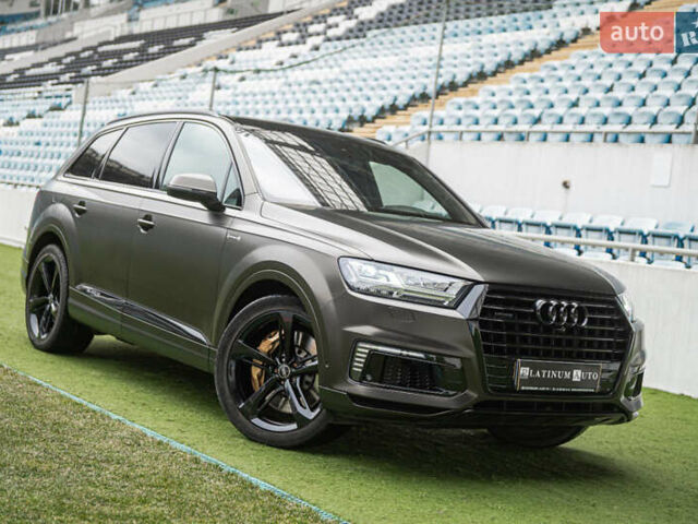 Синий Ауди Q7 e-tron, объемом двигателя 2.97 л и пробегом 153 тыс. км за 38900 $, фото 5 на Automoto.ua