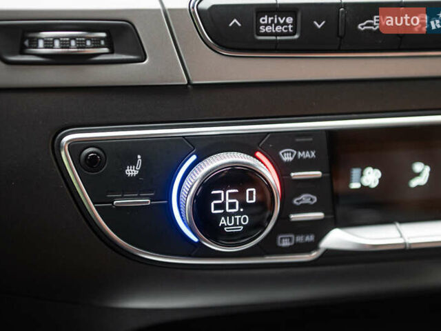 Синій Ауді Q7 e-tron, об'ємом двигуна 2.97 л та пробігом 153 тис. км за 39999 $, фото 44 на Automoto.ua