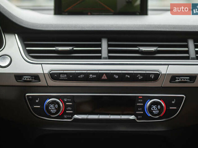 Синий Ауди Q7 e-tron, объемом двигателя 2.97 л и пробегом 153 тыс. км за 38900 $, фото 54 на Automoto.ua