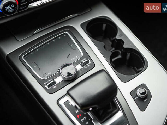 Синий Ауди Q7 e-tron, объемом двигателя 2.97 л и пробегом 153 тыс. км за 38900 $, фото 48 на Automoto.ua