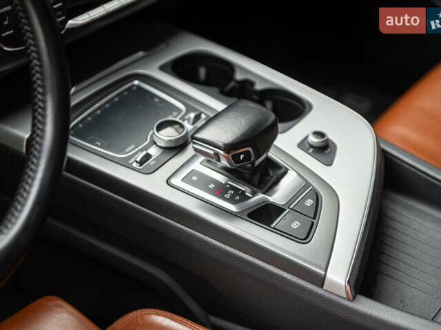 Синий Ауди Q7 e-tron, объемом двигателя 2.97 л и пробегом 153 тыс. км за 38900 $, фото 36 на Automoto.ua