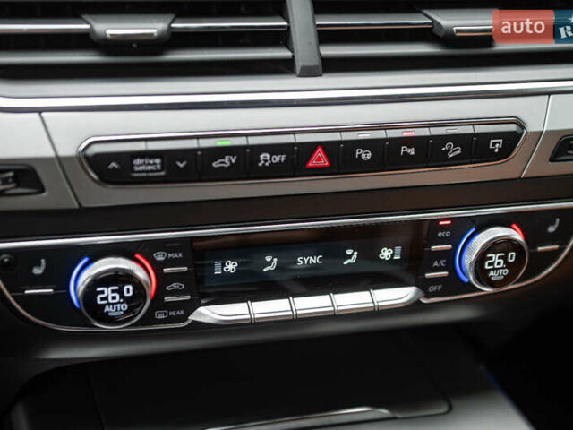 Синий Ауди Q7 e-tron, объемом двигателя 2.97 л и пробегом 153 тыс. км за 38900 $, фото 47 на Automoto.ua
